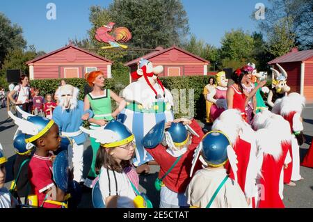 Lancement de la nouvelle attraction « les Vikings débarquent » à la station de divertissement du Parc Astérix dans la Marne-la-Vallée près de Paris, France, le 23 octobre 2008. Photo d'Alain Apaydin /ABACAPRESS.COM Banque D'Images