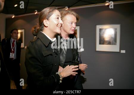 L'ancienne guérilla colombienne des FARC otage, Ingrid Betancourt franco-colombienne avec Aude Zieseniss de Thuin, fondatrice et PDG du Forum des femmes, participe à la quatrième édition de la rencontre mondiale du Forum des femmes au centre international de Deauville, en Normandie, en France, du 16 au 18 octobre 2008. Photo par ABACAPRESS.COM Banque D'Images