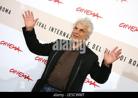 L'acteur Michele Placido pose lors d'une séance photo de 'il Sangue Dei Veti' dans le cadre du 3ème 'Festival du film de Rome' à Rome, Italie, le 26 octobre 2008. Photo de Denis Guignebourg/ABACAPRESS.COM Banque D'Images