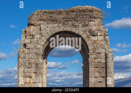 Porte de Tetrapylon de Caparra, ville romaine, Caceres, Estrémadure, Espagne Banque D'Images