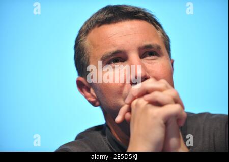 Le chef de la Ligue révolutionnaire communiste (LCR) Olivier Besancenot assiste à la première réunion du parti NPA à la Mutualite à Paris, en France, le 6 novembre 2008. Le parti NPA 'Nouveau Parti Anticapitaliste' sera créé le 2009 janvier. Photo de Mousse/ABACAPRESS.COM Banque D'Images