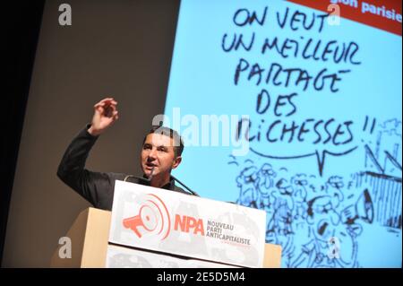 Le chef de la Ligue révolutionnaire communiste (LCR) Olivier Besancenot assiste à la première réunion du parti NPA à la Mutualite à Paris, en France, le 6 novembre 2008. Le parti NPA 'Nouveau Parti Anticapitaliste' sera créé le 2009 janvier. Photo de Mousse/ABACAPRESS.COM Banque D'Images