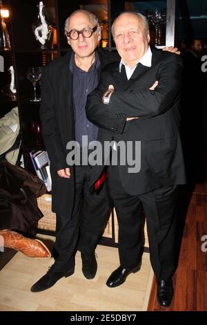 Le compositeur britannique Michael Nyman avec le musicien français Claude Bolling pose lors du 9e Festival international de musique et de cinéma à Auxerre, France, le 14 novembre 2008. Photo de Benoit Pinguet/ABACAPRESS.COM Banque D'Images