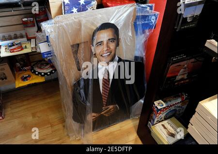 Toutes sortes de souvenirs d'Obama peuvent être trouvés en vente dans les magasins avant son inauguration, à Washington, DC, Etats-Unis le 20 novembre 2008. Photo par Olivier Douliery/ABACAPRESS.COM Banque D'Images