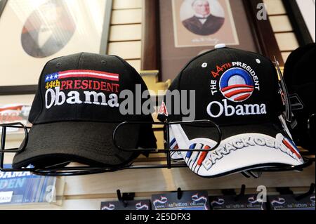 Toutes sortes de souvenirs d'Obama peuvent être trouvés en vente dans les magasins avant son inauguration, à Washington, DC, Etats-Unis le 20 novembre 2008. Photo par Olivier Douliery/ABACAPRESS.COM Banque D'Images