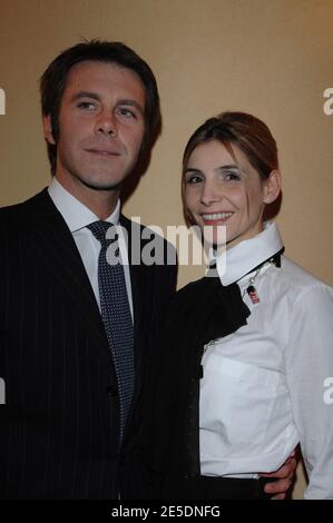 Clotilde Courau et SAS Emmanuel Philibert de Savoie participant à la fête caritative « Dessine-moi un mouton », qui s'est tenue au Pavillon le Doyen à Paris, en France, le 1er décembre 2008. Photo de Thierry Orban/ABACAPRESS.COM Banque D'Images