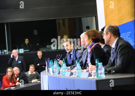 Le président français Nicolas Sarkozy s’adresse au Parlement européen à Strasbourg, France, le 16 décembre 2008. Photo par Elodie Gregoire/ABACAPRESS.COM Banque D'Images