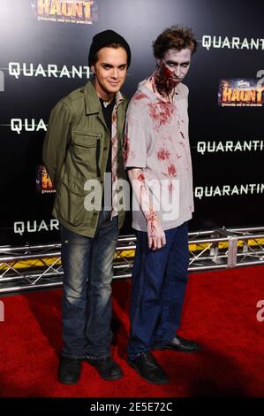 Thomas Dekker participe à la première mondiale de la « quarantaine » qui s'est tenue à la Knott's Scary Farm à Los Angeles, CA, États-Unis, le 9 octobre 2008. (Photo : Thomas Dekker). Photo de Lionel Hahn/ABACAPRESS.COM Banque D'Images