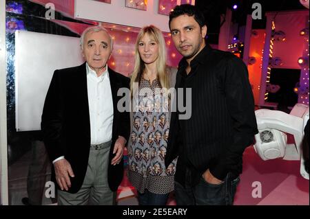 Charles Aznavour, sa fille Katia et son gendre Jean Rachid lors de l'enregistrement de l'émission Dimanche a Paris, France, le 1 décembre 2008. Photo Max Colin/ABACAPRESS.COM Banque D'Images