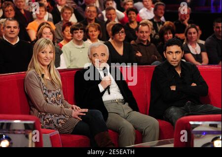 Charles Aznavour, sa fille Katia et son gendre Jean Rachid lors de l'enregistrement de l'émission Dimanche a Paris, France, le 1 décembre 2008. Photo Max Colin/ABACAPRESS.COM Banque D'Images