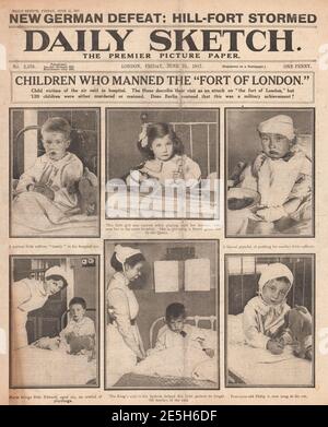 1917 Daily Sketch victimes de Gotha Rides sur Londres Banque D'Images