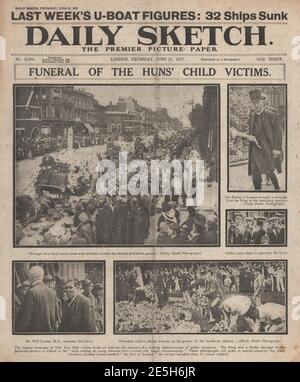 1917 Daily Sketch Funeral of Gotha RAID victimes Banque D'Images