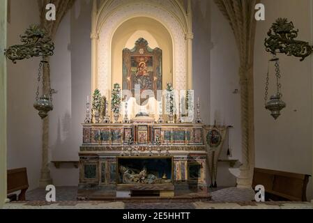 Erice, Sicile, Italie - 25 août 2017 : autel latéral à l'intérieur de la cathédrale de l'Assomption à Erice Banque D'Images