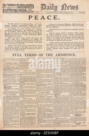 1918 Daily News première page Armistice et reddition de l'Allemagne Banque D'Images