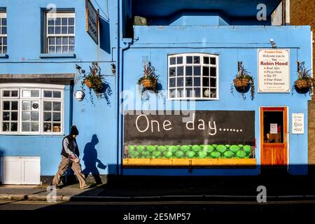 Brighton, le 23 janvier 2021 : le pub Robin Hood à Brighton pendant une journée ensoleillée Banque D'Images