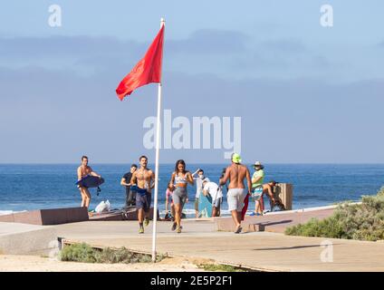 Las Palmas, Grande Canarie, Îles Canaries, Espagne. 28 janvier 2021. Le soleil glorieux de Las Palmas sur la Grande Canarie, tandis que des vents chauds et poussiéreux de la « Calima » soufflent d'Afrique. Crédit : Alan Dawson/Alay Live News. Banque D'Images