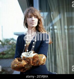 FRANCOISE HARDY, Französische Chansonsängerin und Schauspielerin in in Deutschland, 1966. FRANÇOISE HARDY, chanteuse et actrice française de chanson en Allemagne, 1966. Banque D'Images