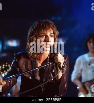 GIANNA NANNINI, italienische Rocksängerin, hier BEI einem TV Auftritt, 1981. GIANNA NANNINI, chanteuse de rock italienne et chanteuse-compositrice, spectacle TV, 1979. Banque D'Images