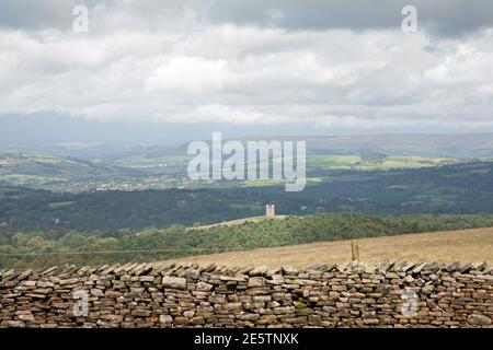 La cage à Lyme Park vue de Moorside Lyme Handley Poynton Cheshire Angleterre Banque D'Images