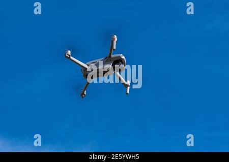 Quadricoptère volant, drone télécommandé avec caméra, DJI Mavic Air 2, Bavière, Allemagne, Europe Banque D'Images