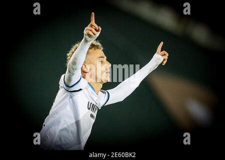 Noa Lang du Club célèbre après avoir obtenu son score lors d'un match de football entre le cercle Brugge et le Club Brugge, le jeudi 28 janvier 2021 à Brugge, le 22 jour de Banque D'Images