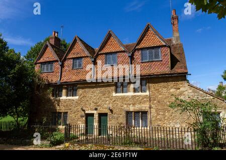 Meadows Cottages, Rose Lane, sur le bord de Christ Church Meadows, (classé Grade II), Oxford, Oxfordshire, Royaume-Uni. Banque D'Images