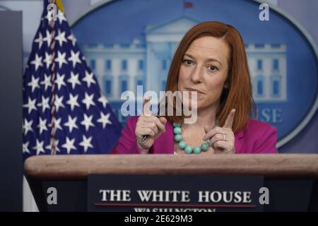 Washington, États-Unis. 28 janvier 2021. Le secrétaire de presse de la Maison Blanche, Jen Psaki, tient sa réunion d'information quotidienne dans la salle de presse Brady de la Maison Blanche à Washington, DC, le jeudi 28 janvier 2021. Photo de Chris Kleponis/UPI crédit: UPI/Alay Live News Banque D'Images