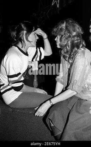 Jane Fonda et Susan St. James à flippers Roller Rink pour un événement de soutien à l'ERA, Los Angeles, oct. 29, 1978 Banque D'Images