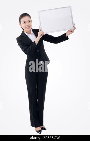 Femme d'affaires avec tableau blanc photo de haute qualité