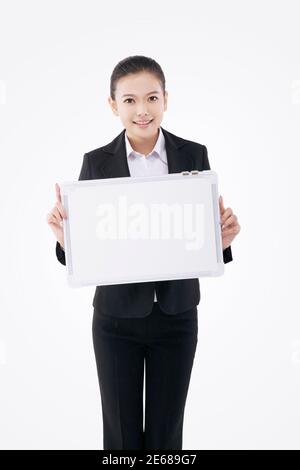 Femme d'affaires avec tableau blanc photo de haute qualité