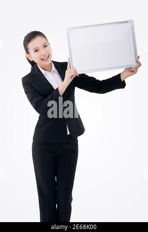 Femme d'affaires avec tableau blanc photo de haute qualité