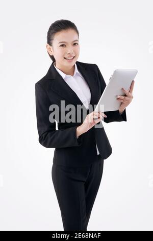 Femme d'affaires de mode orientale et IPAD photo de haute qualité