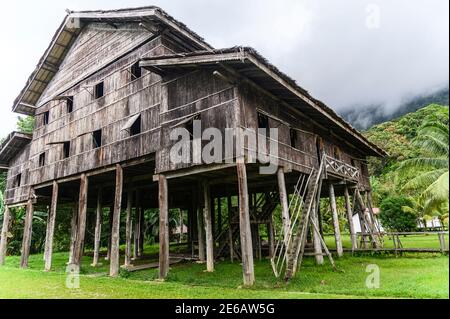 Melanau Tall House au village culturel de Sarawak Banque D'Images