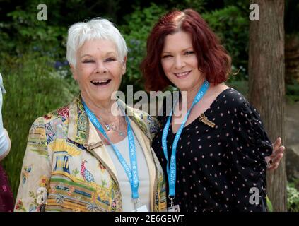 20 mai 2019 - Londres, Angleterre, Royaume-Uni - 2019 RHS Chelsea Flower Show Press Day, Royal Hospital, Chelsea photo shows: Dame Judi Dench et Finty Williams Banque D'Images