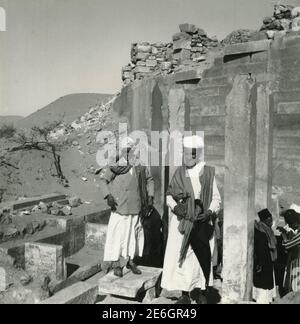 Côté est du temple d'Awwam, Saba, Yémen dans les années 1950 Banque D'Images