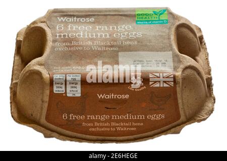 Carton de Waitrose 6 oeufs de milieu de gamme libre de British Poules noires isolées sur fond blanc - boîte à œufs fermée boîte à lait Banque D'Images