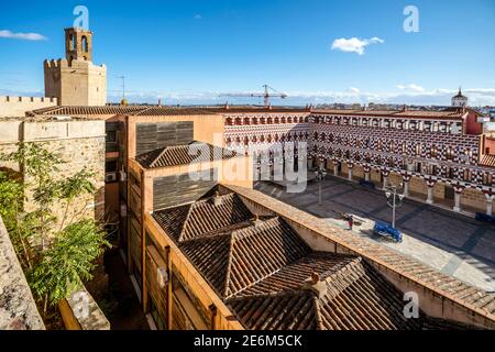 Tour du château fortifié d'Alcazaba et Plaza Alta à Badajoz, Estrémadure, Espagne Banque D'Images