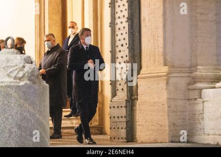 Rome, Italie. 28 janvier 2021. Matteo Renzi quitte le Palais Quirinal après avoir consulté le Président de la République Sergio Mattarella à Rome, en Italie, le 28 janvier 2021. (Photo de Matteo Nardone/Pacific Press/Sipa USA) crédit: SIPA USA/Alay Live News Banque D'Images