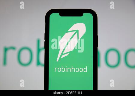 LONDRES, Royaume-Uni - janvier 2021 : application d'investissement financier Robinhood sur un appareil mobile Banque D'Images