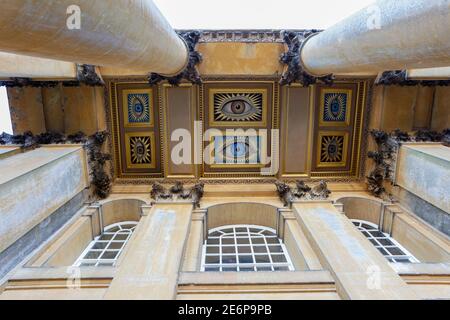 Peintures de six yeux de Colin Gill au plafond Du portique nord au Palais de Blenheim Banque D'Images