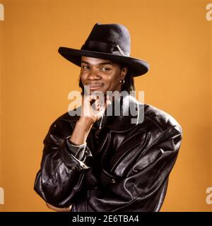 AMSTERDAM, PAYS-BAS - 09 MARS 1988 : William Jermaine Stewart était un chanteur américain de R&B plus connu pour son single de 1986 « We Don't hit to Ta Banque D'Images