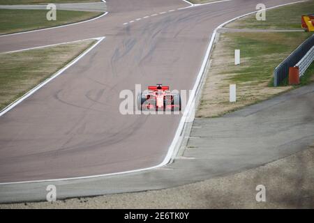 Maranello, ITALIE. 27 janvier 2021. Carlos Sainz Jr. (#55) pendant les tests privés de Formule 1 2021 sur le circuit d'essai de Fiorano ; le pilote espagnol est Ferrari' Banque D'Images