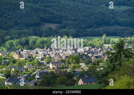 France, Aveyron, Réserve naturelle régionale d'Aubrac, Saint-Come-d'Olt sur la via Podiensis, l'une des routes de pèlerinage à Saint-Jacques-de-Compostelle ou GR 65 Banque D'Images