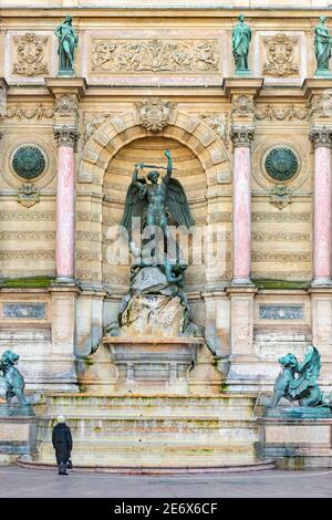 France, Paris, la Fontaine Saint Michel Banque D'Images