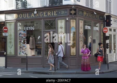 Ekyog, (23 rue des Francs Bourgeois) Boutique de mode pour des vêtements éthiques et durables Banque D'Images