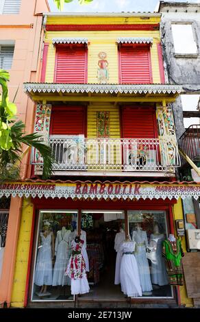 Boutique de souvenirs et de cadeaux Bamboutik située dans le centre de fort de France, île de la Martinique. Banque D'Images