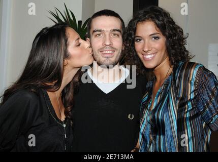 ELISA Tovati, Pierre Guimard et Laurie Cholewa se posent ensemble lors de la conférence de presse annonçant les nominés pour les prix « jeunes talents de l'annee » 2006, qui ont eu lieu à l'hôtel Radisson de Boulogne-Billancourt, près de Paris, en France, le 19 janvier 2007. Photo de Nicolas Khayat/ABACAPRESS.COM Banque D'Images