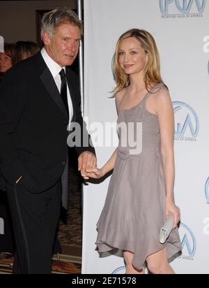 Harrison Ford et Calista Flockhart assistent à la 18e édition des prix annuels de la Guilde des producteurs d'Amérique à l'hôtel Hyatt Regency Century Plaza le 20 janvier 2007 à Los Angeles, Californie, États-Unis. Photo de Lionel Hahn/ABACAPRESS.COM Banque D'Images