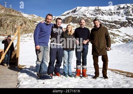 Les acteurs français Antoine Dutery, Pierre-François Martin-Laval, Sara Forestier, Jean-Pierre Darroussin et Antoine de Caunes photographiés lors du 10e festival international du film humoristique à l'Alpe d'Huez, France, le 20 janvier 2007. Photo de Guibbbbaud-Guignebourg/ABACAPRESS.COM Banque D'Images