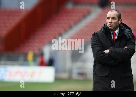 Paul le Guen, directeur de PSG, lors de la coupe de France, Paris-Saint-Germain contre Gueugnon, au stade du Parc des Princes à Paris, France, le 21 janvier 2007. Paris Saint-Germain a gagné 1 -0. Photo de Mehdi Taamallah/Cameleon/ABACAPRESS.COM Banque D'Images